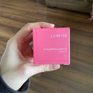 Laniege water sleeping mask (berry)